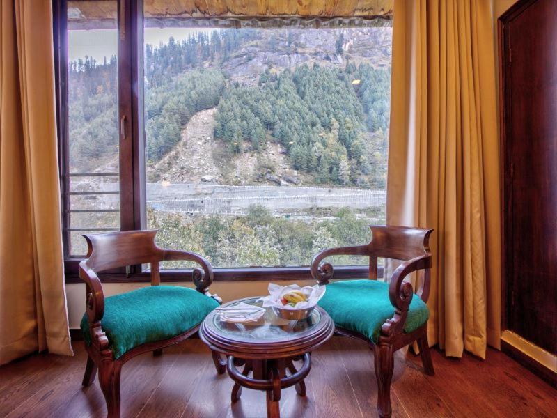 The Katoch Grand Resort Manāli Екстериор снимка